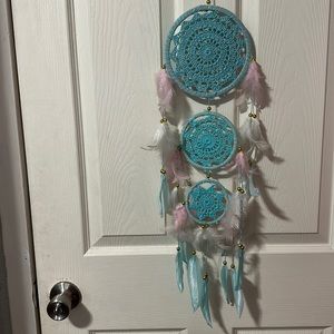 selling a dream catcher